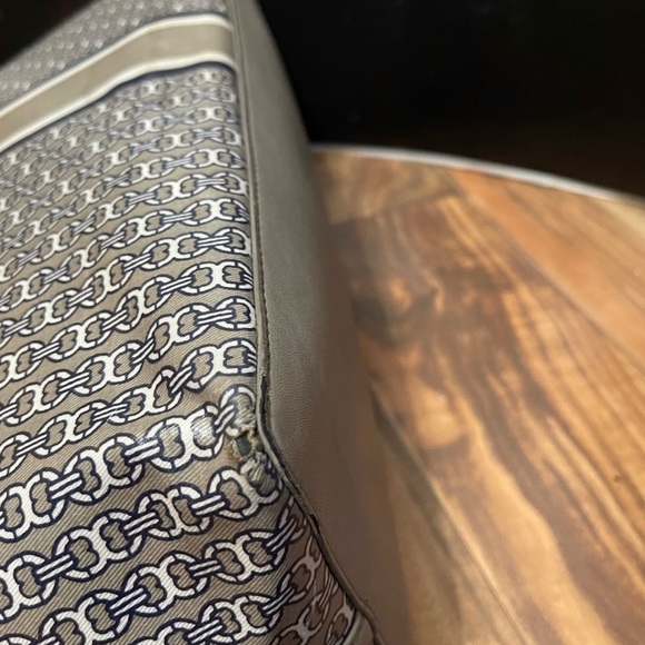 ❌SOLD❌Tory Burch Tote - Picture 9 of 12